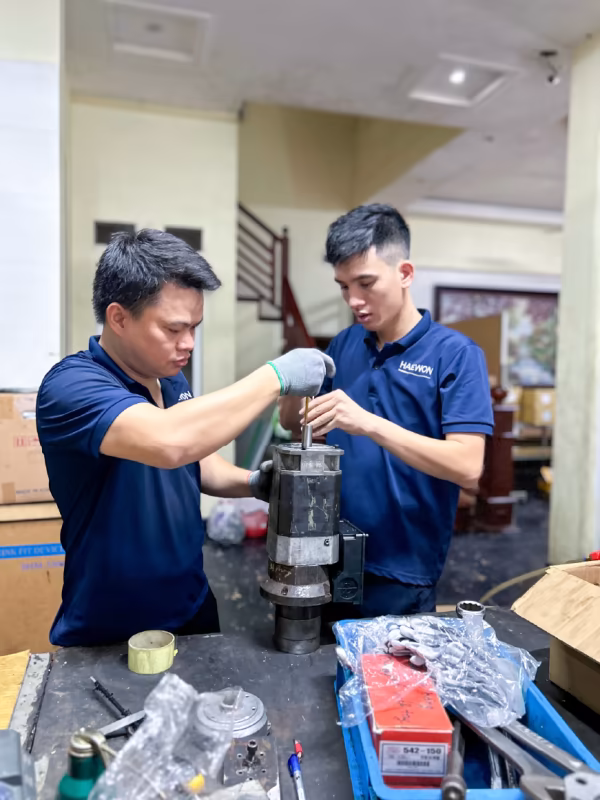 Tư vấn kỹ thuật và thay thế linh kiện