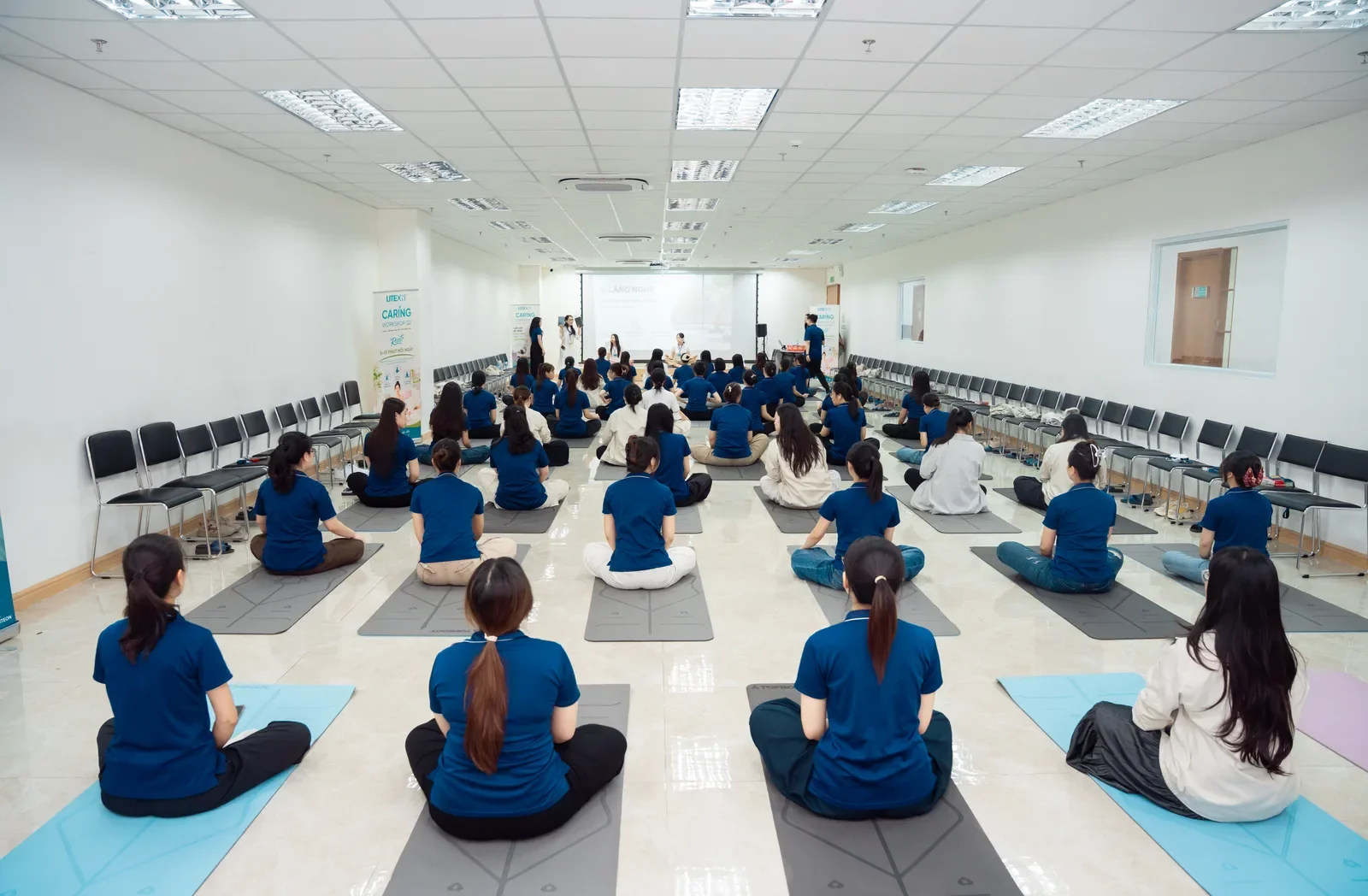 Không gian thiền và tập trung tại Workshop Yoga LITEON