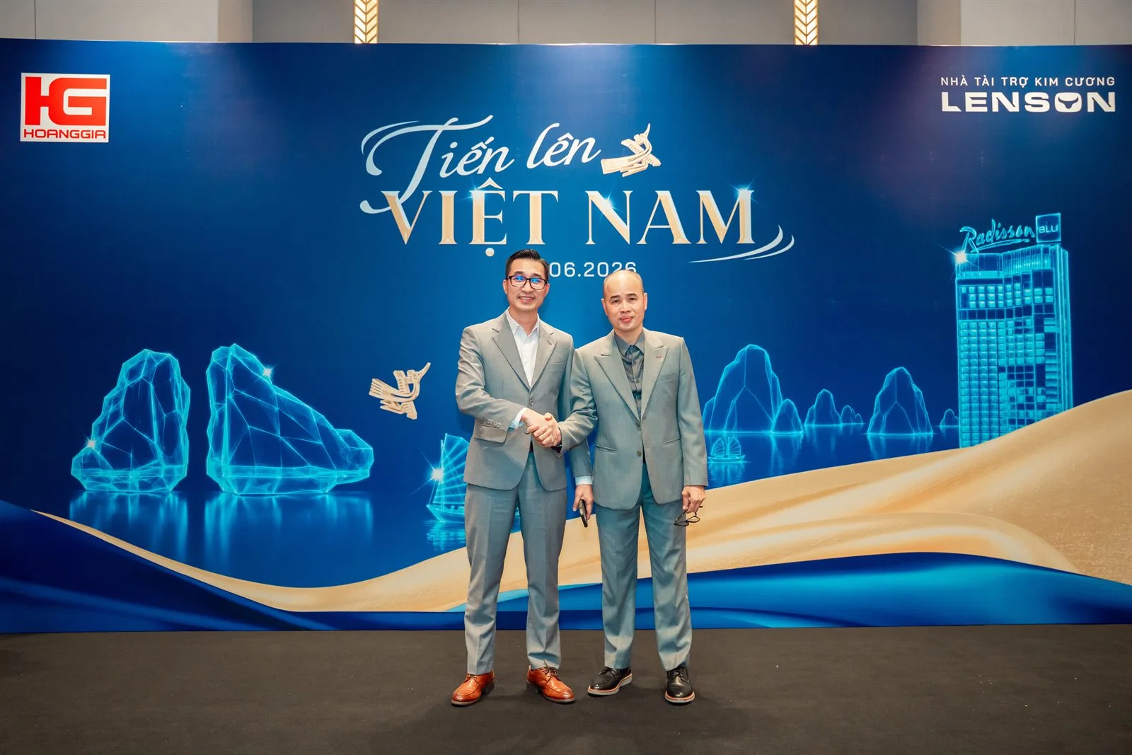 Khách mời tại khu vực nhận diện hội nghị NPP Hoàng Gia