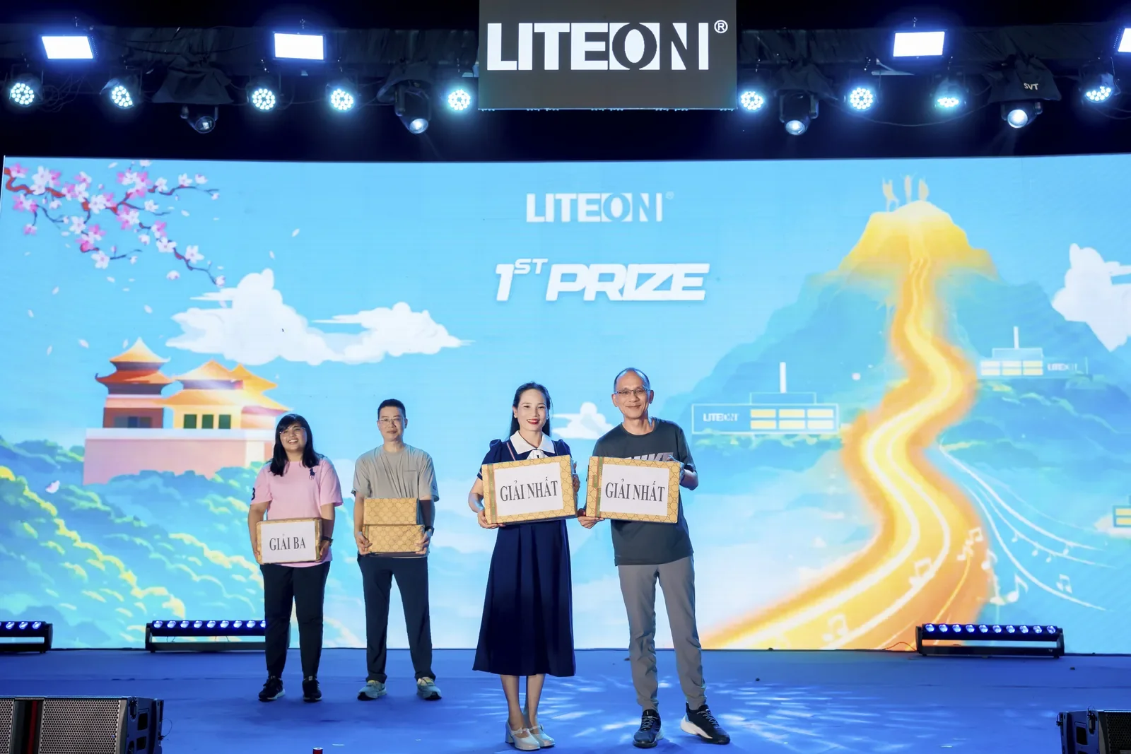 Phần trao ghi nhận trong chương trình gala LITEON