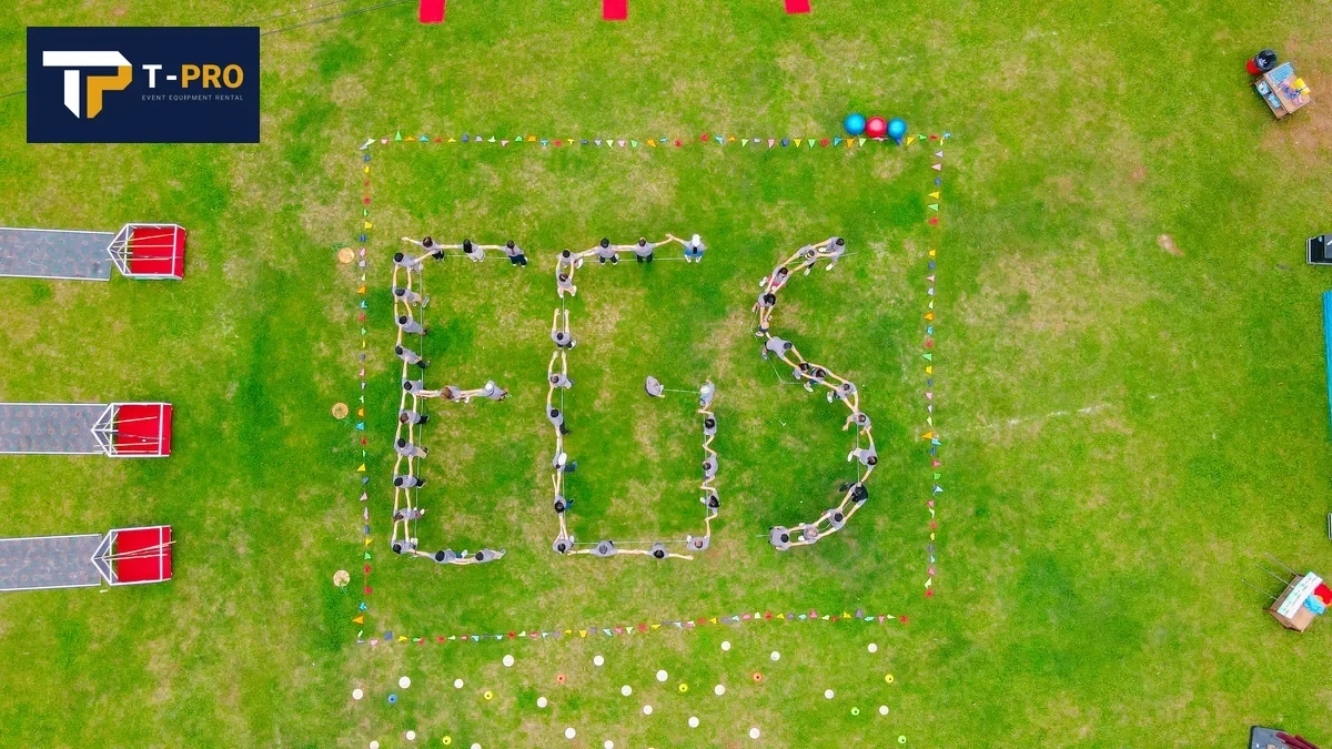 Đội ngũ EGS xếp hình số 20 trong hoạt động team building kỷ niệm thành lập