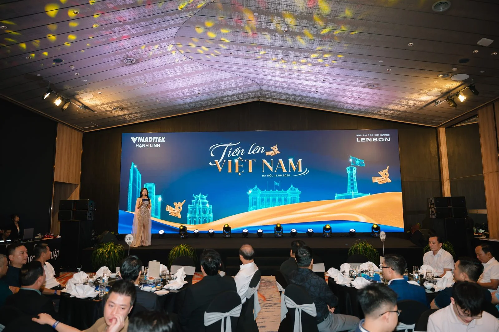 Sân khấu LED hội nghị NPP Tiến lên Việt Nam 2026