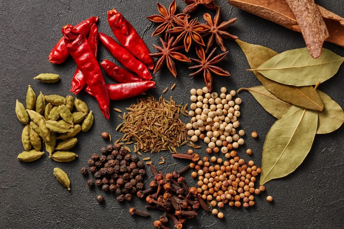 Những loại gia vị nặng mùi bạn nên tránh để giúp vùng kín thơm hơn